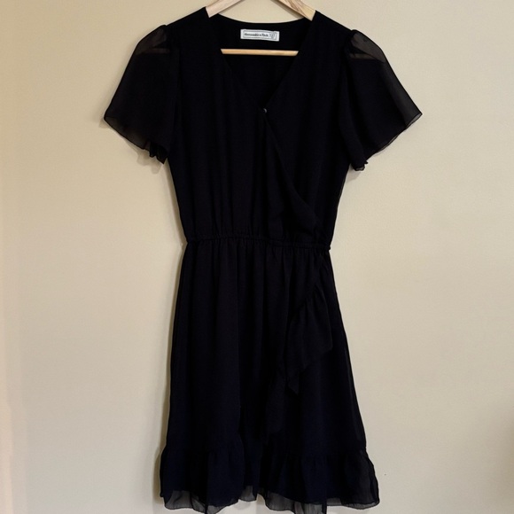 Abercrombie & Fitch| Black Flounced Sleeve Ruffled A-Line Skirt Mini-Dress Sz XS - Picture 2 of 7